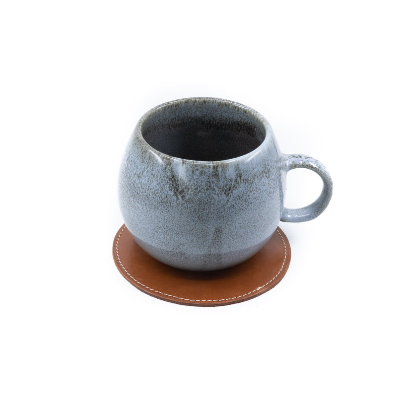 Leather coasters - round | Full grain leather coasters with khaki canvas carry bag and optional decorative stitching. Comes in a set of 4, 6 or 8.
Personalisation (free)
These coasters can be | Leather coasters - round - Kohutt™ | Borne of the Sea