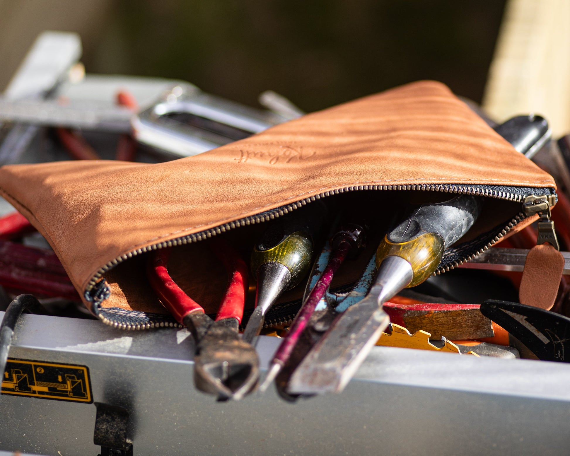 Leather tool zipper pouch - Kohutt™ | Borne of the Sea