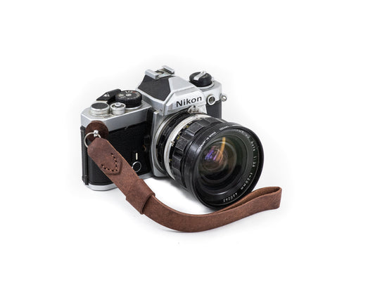 Minimalist camera wrist strap with split rings - Kohutt™ | Borne of the Sea