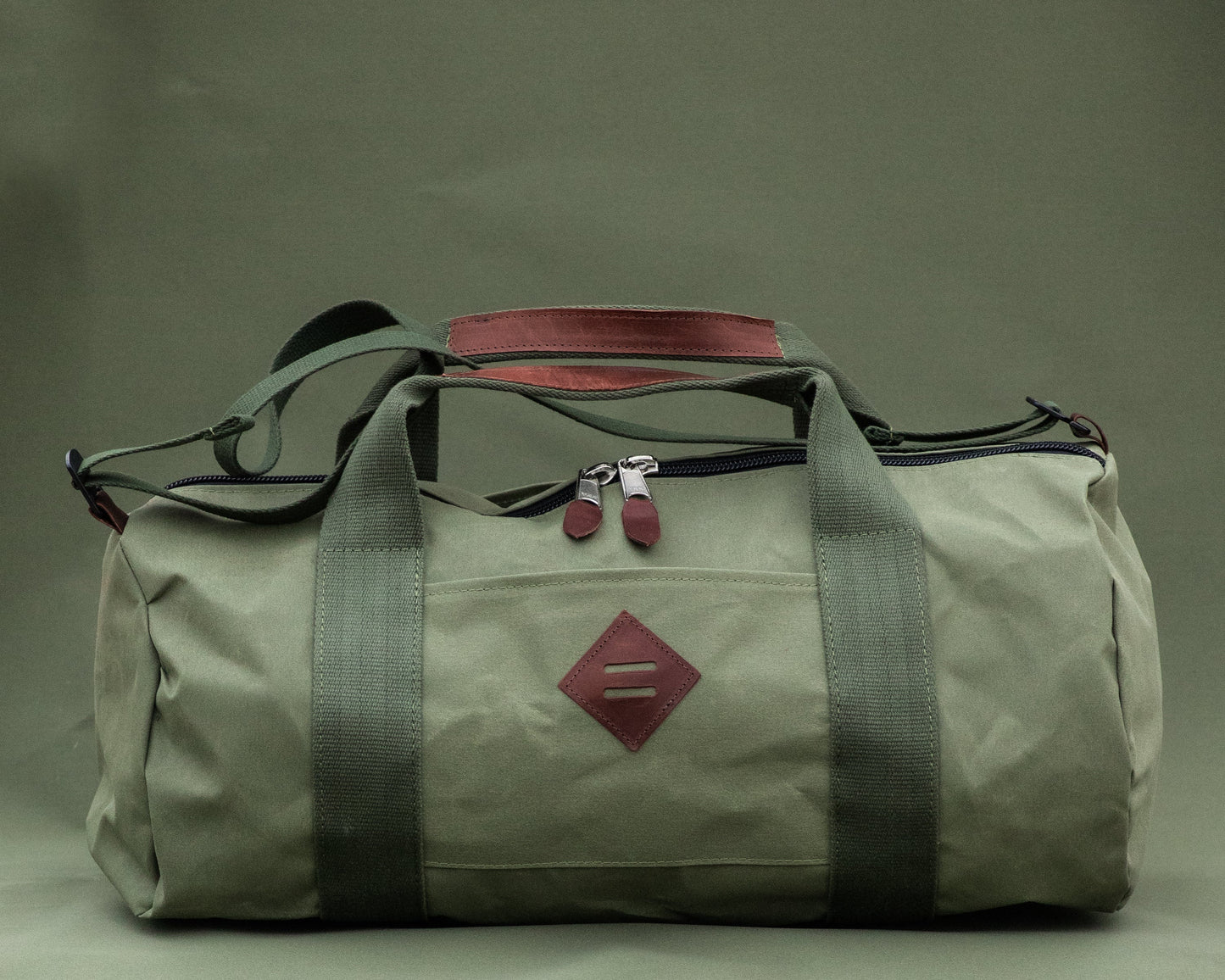 Voyager duffel bag in eucalyptus - Kohutt™ | Borne of the Sea