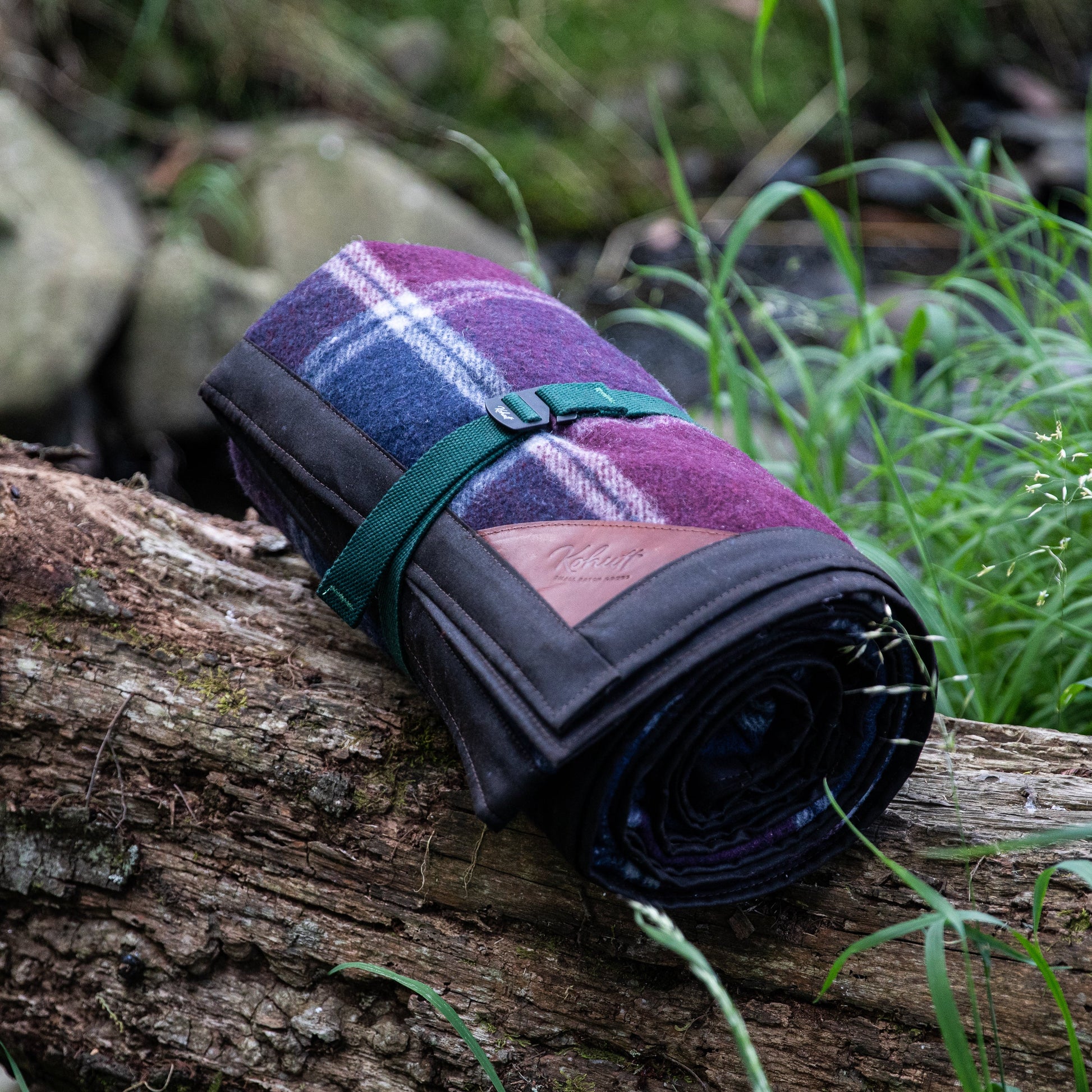 Waxed canvas & wool blanket in burgundy tartan - Kohutt™ | Borne of the Sea