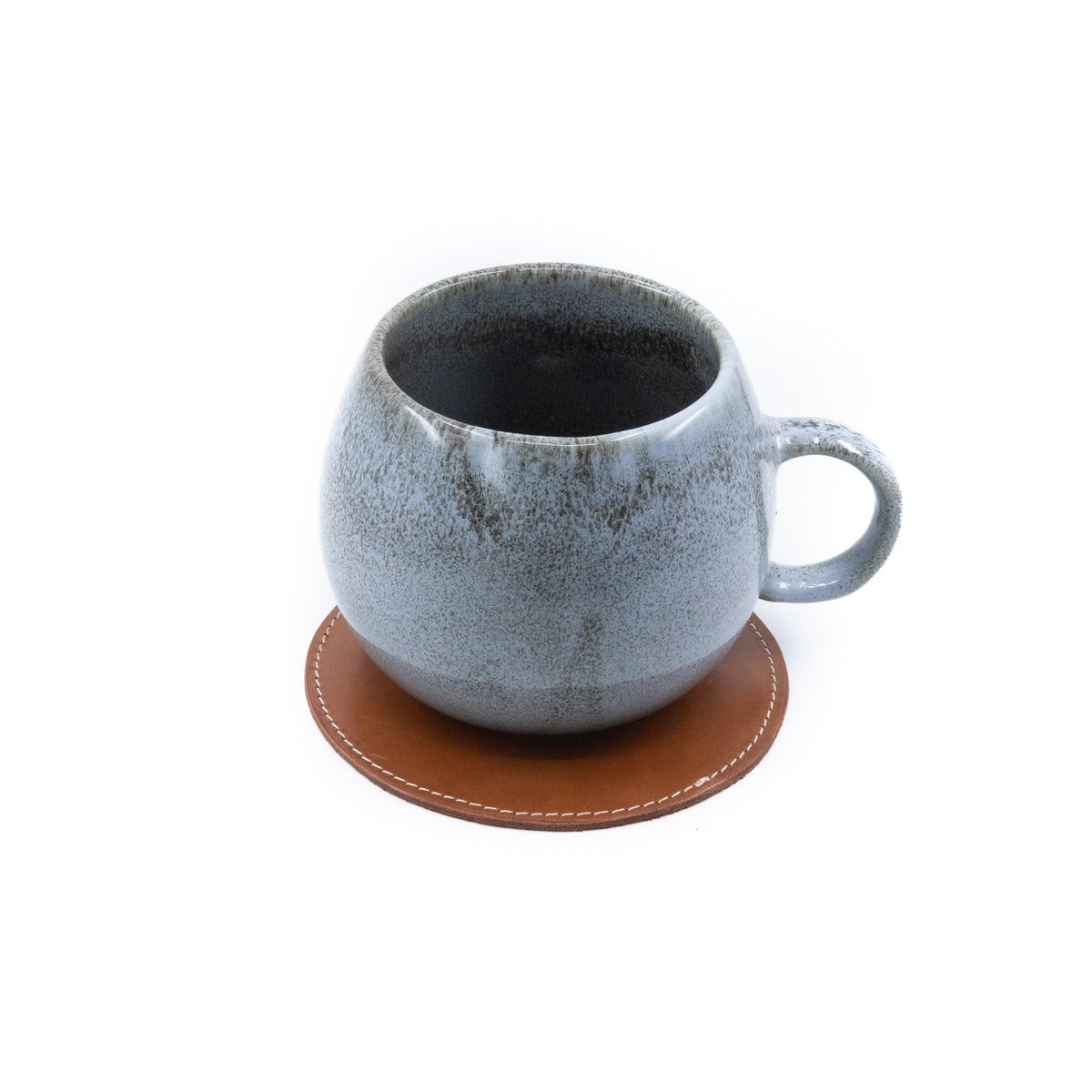 Leather coasters - round | Full grain leather coasters with khaki canvas carry bag and optional decorative stitching. Comes in a set of 4, 6 or 8.
Personalisation (free)

These coasters can be | Leather coasters - round - Kohutt™ | Borne of the Sea