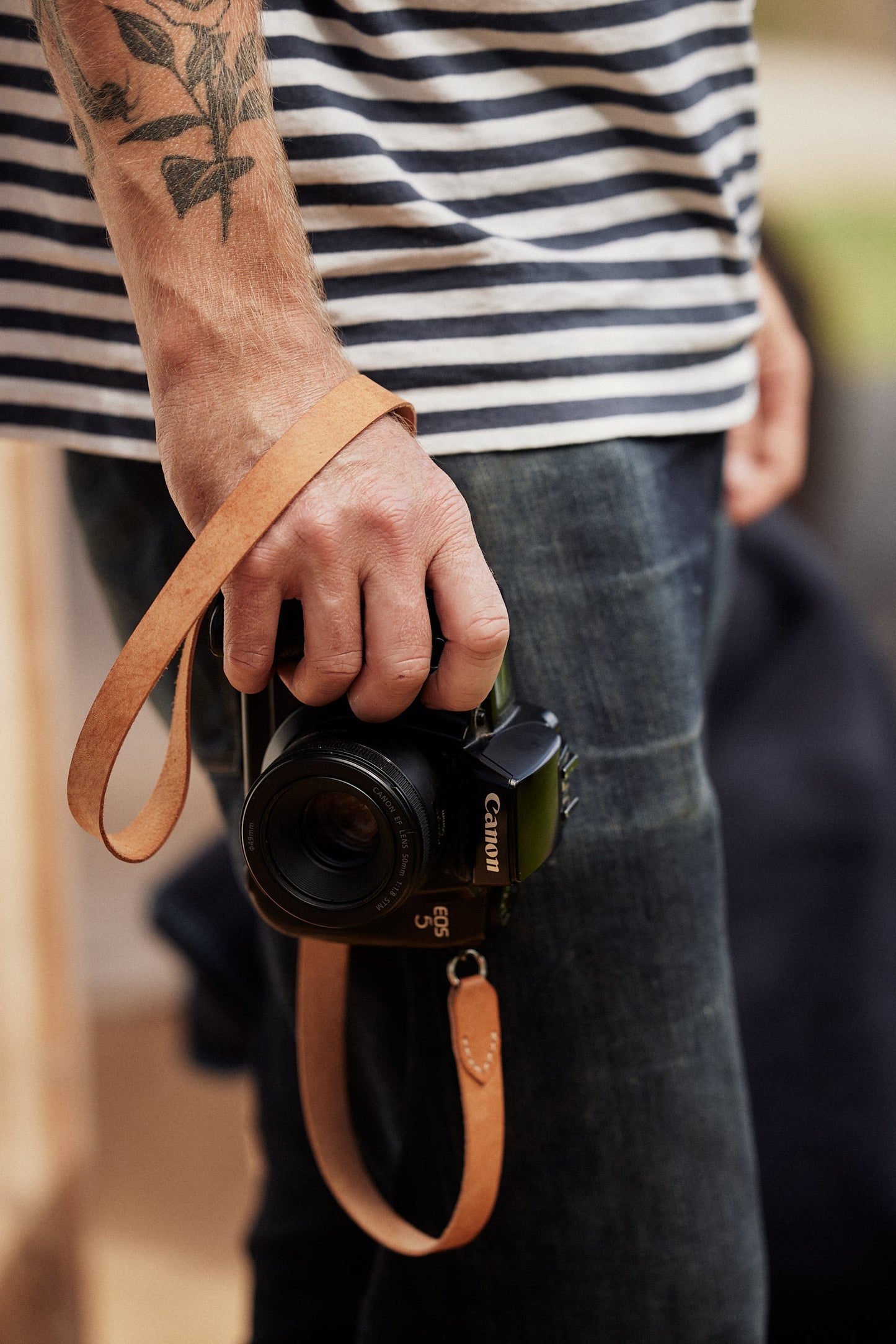 Minimalist camera strap with split rings - Kohutt™ | Borne of the Sea